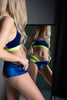 TOP KIM KONINGSBLAUW MET NEON-GELE AFWERKING
