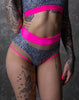 DREAM ZEBRA SHORT MET NEON-ROZE AFWERKING