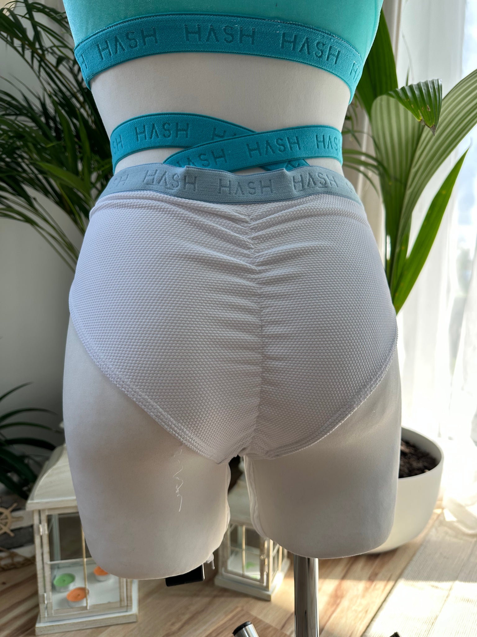 SHORT MESH WHITE 3D WITH BABY BLUE AND BLUE SKY RUBBERS OUTLET -30%