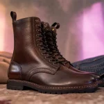 Combat boots homme en cuir lisse patin commando marron foncé