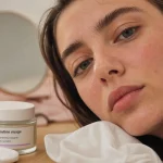 Eczéma sur visage : plaques rouges et peau sèche