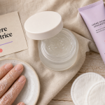 Petroleum jelly en pot : barrière protectrice pour peau sèche et lèvres gercées